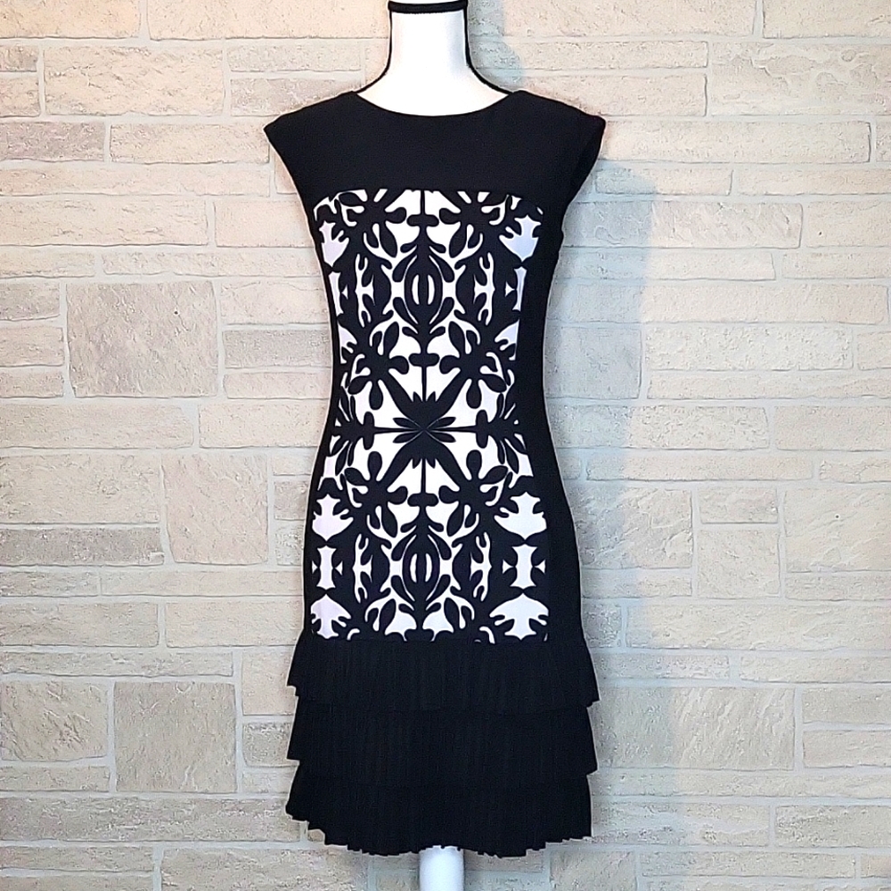 Frank Lyman Design Black and White Sleeveless Patterned Dress